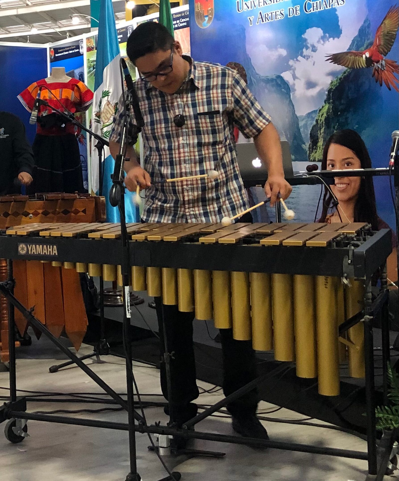 Francisco Bernal en la FIL Guatrmal