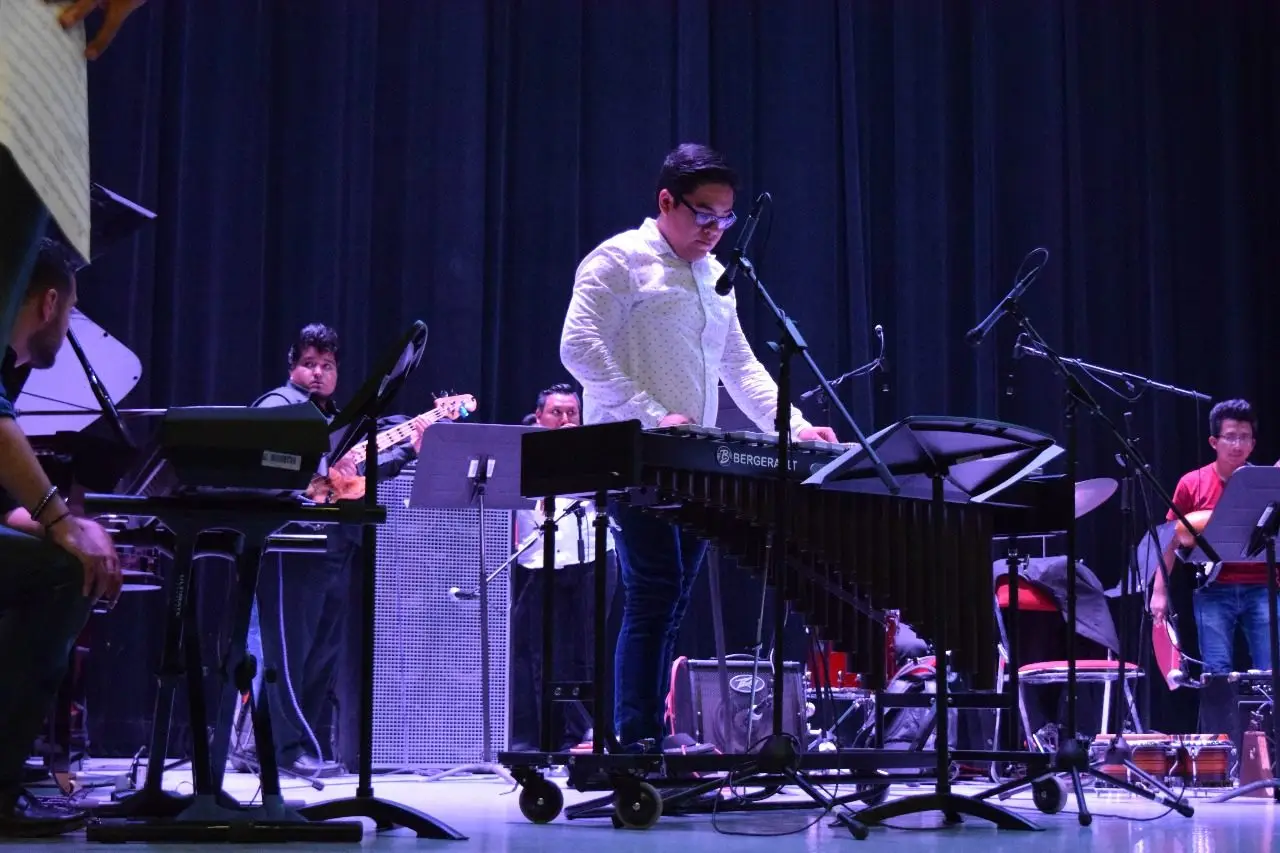 Francisco Bernal con la Big Band UNICACH